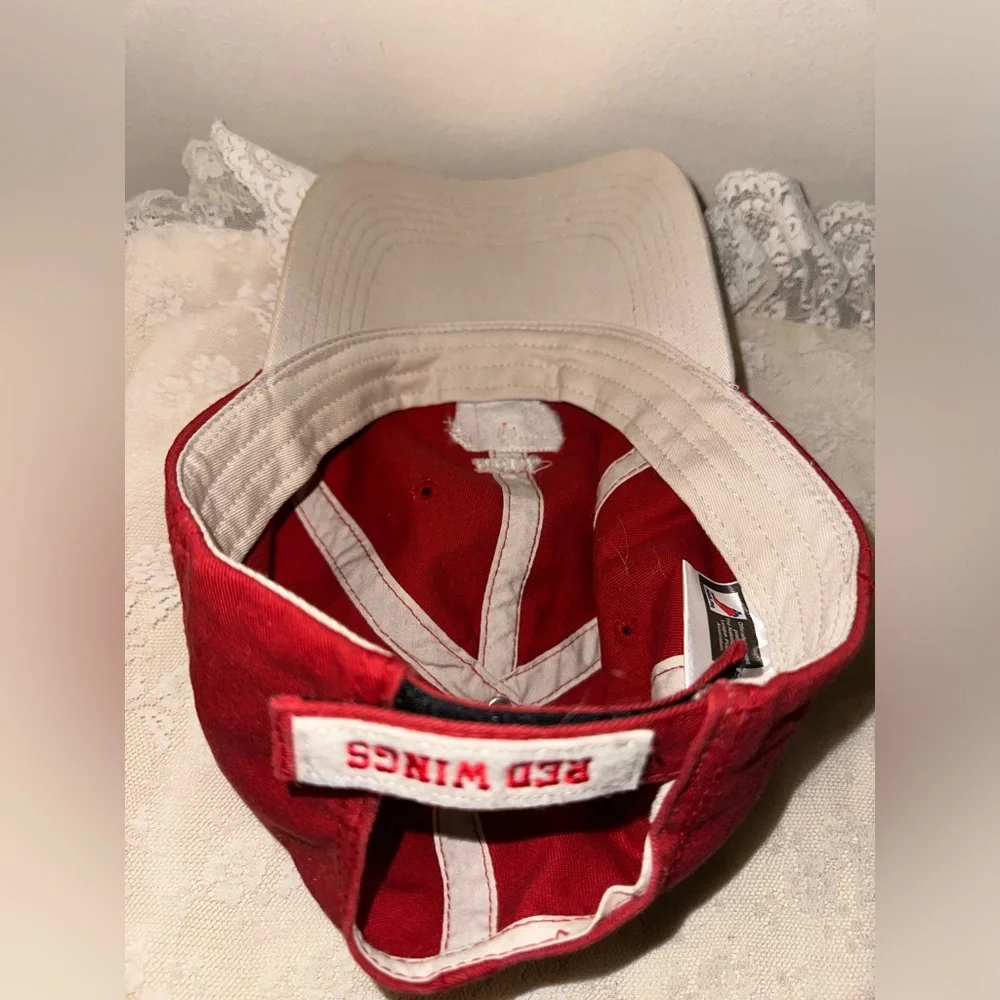 Detroit Red Wings #17 Brett ? Hull Cap